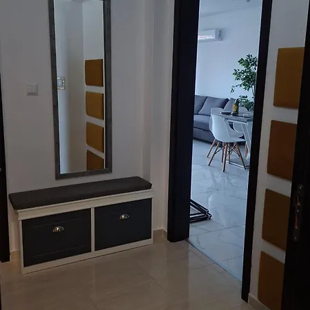 Etara 4 Luxury Sea View Apartment